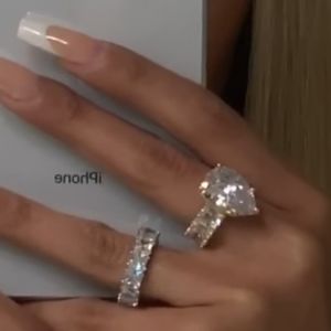 BRAND NEW Amy Shehab large crystal ring size 6